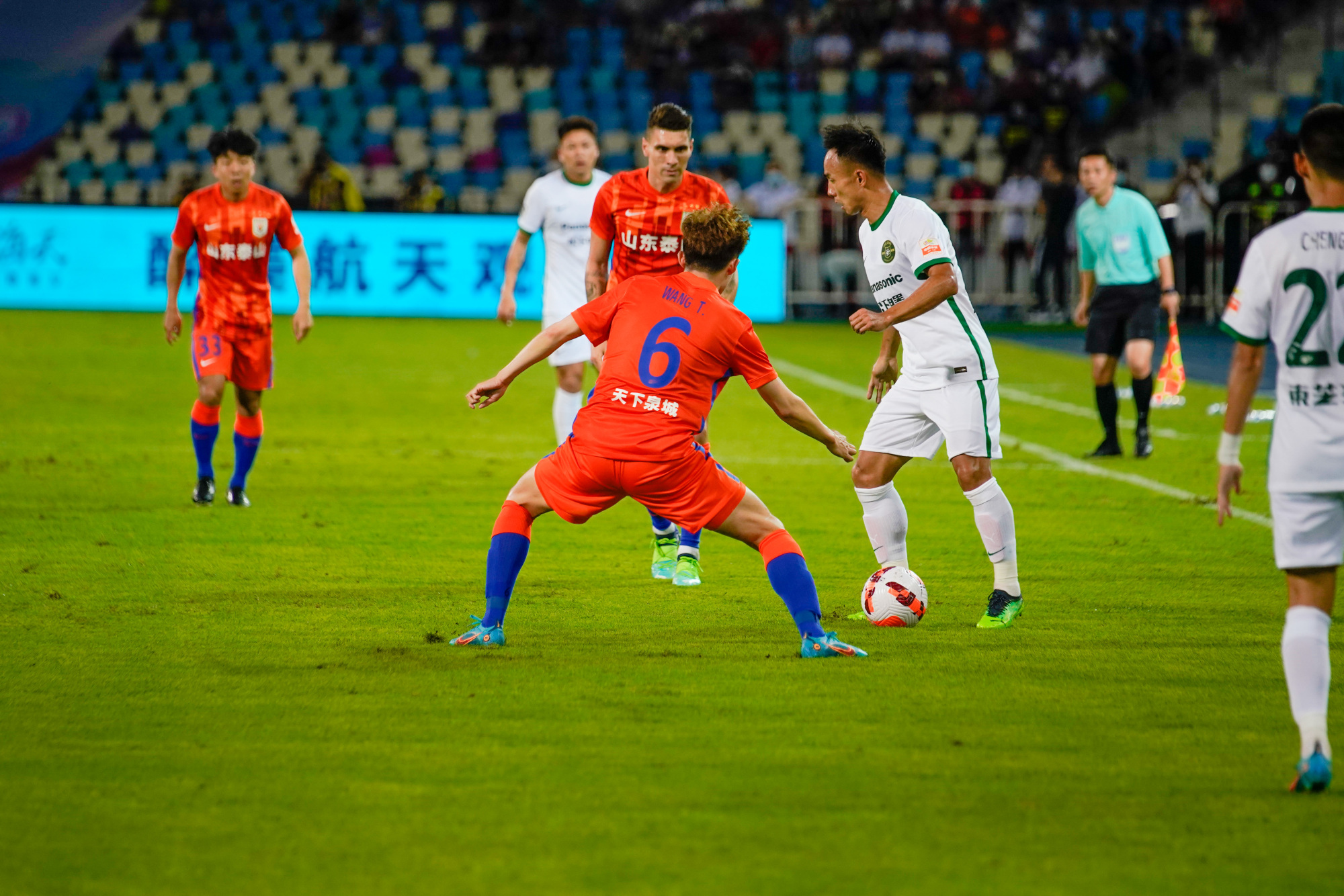 希然分享动容时刻 WE官方回复：粉丝的力量推动我们走到了淘汰赛