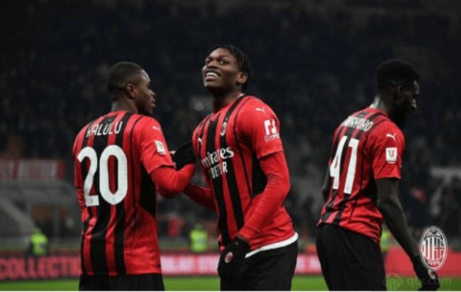 全球《绝地求生》公开和《尼尔》系列之间的联动视频